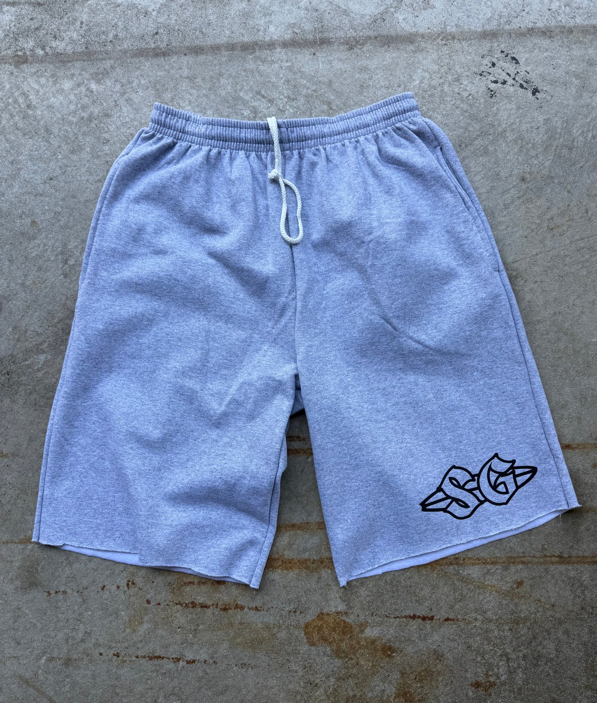 SURFAGOODS ‘SG’ CROPPED SWEATSHORTS