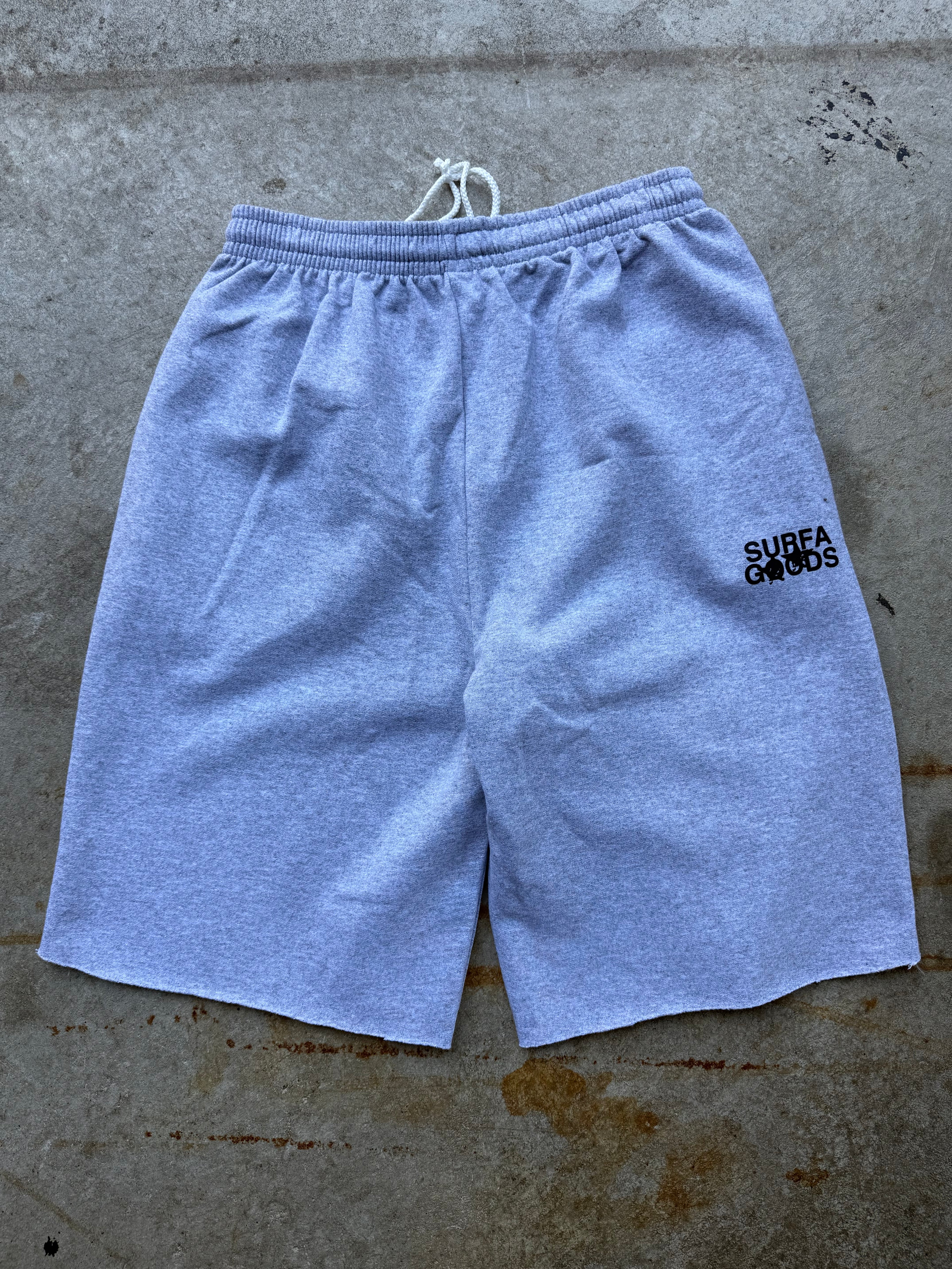 SURFAGOODS ‘SG’ CROPPED SWEATSHORTS