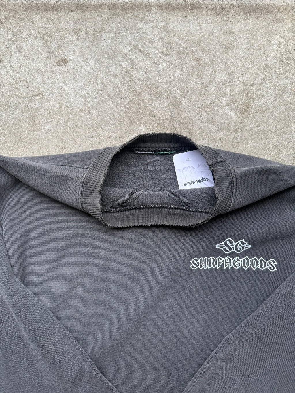 BEACH LOGO FADED WEATHERED BLACK CREWNECK 1/1 M/L