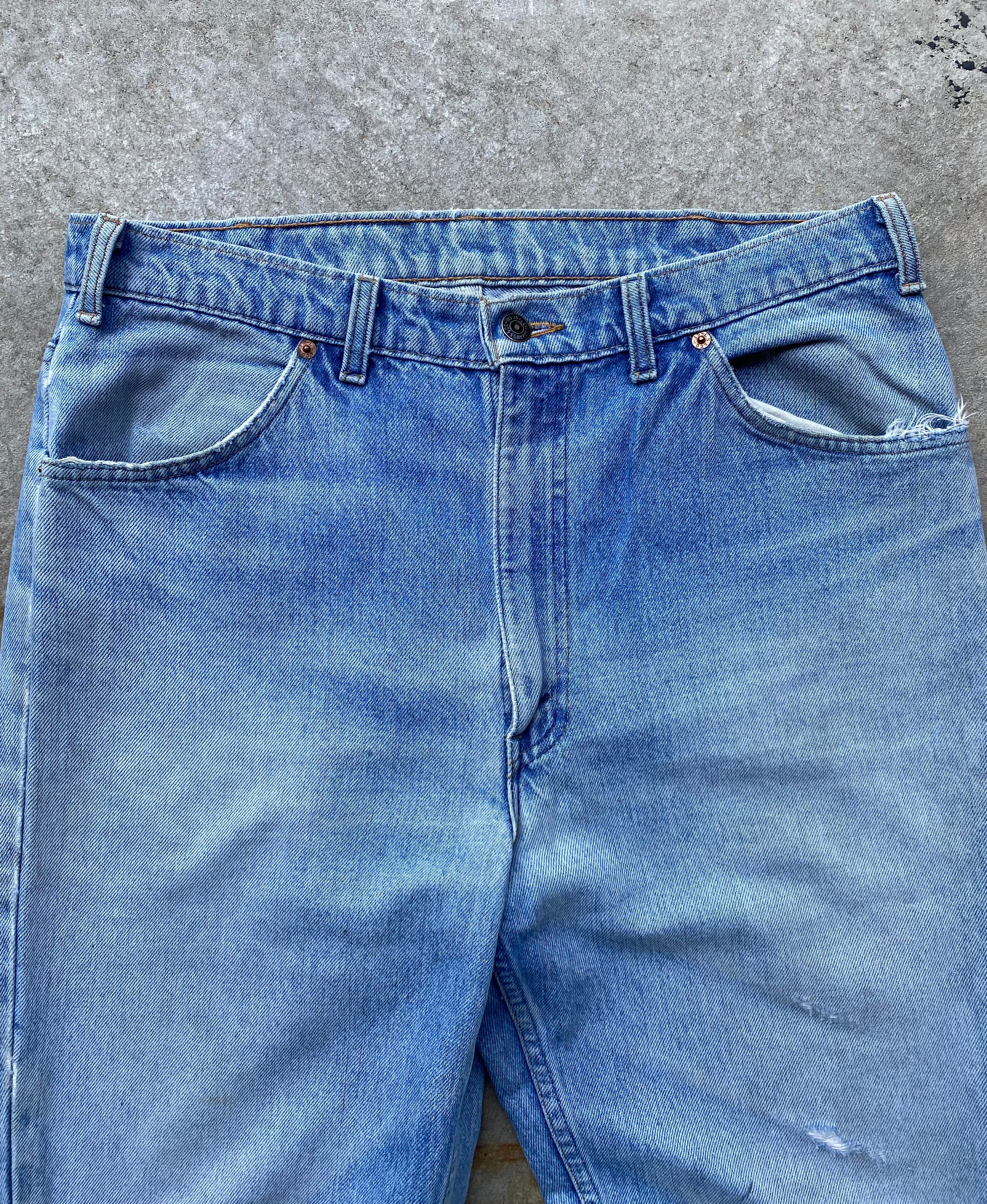 90s Levi’s 619 Distressed L