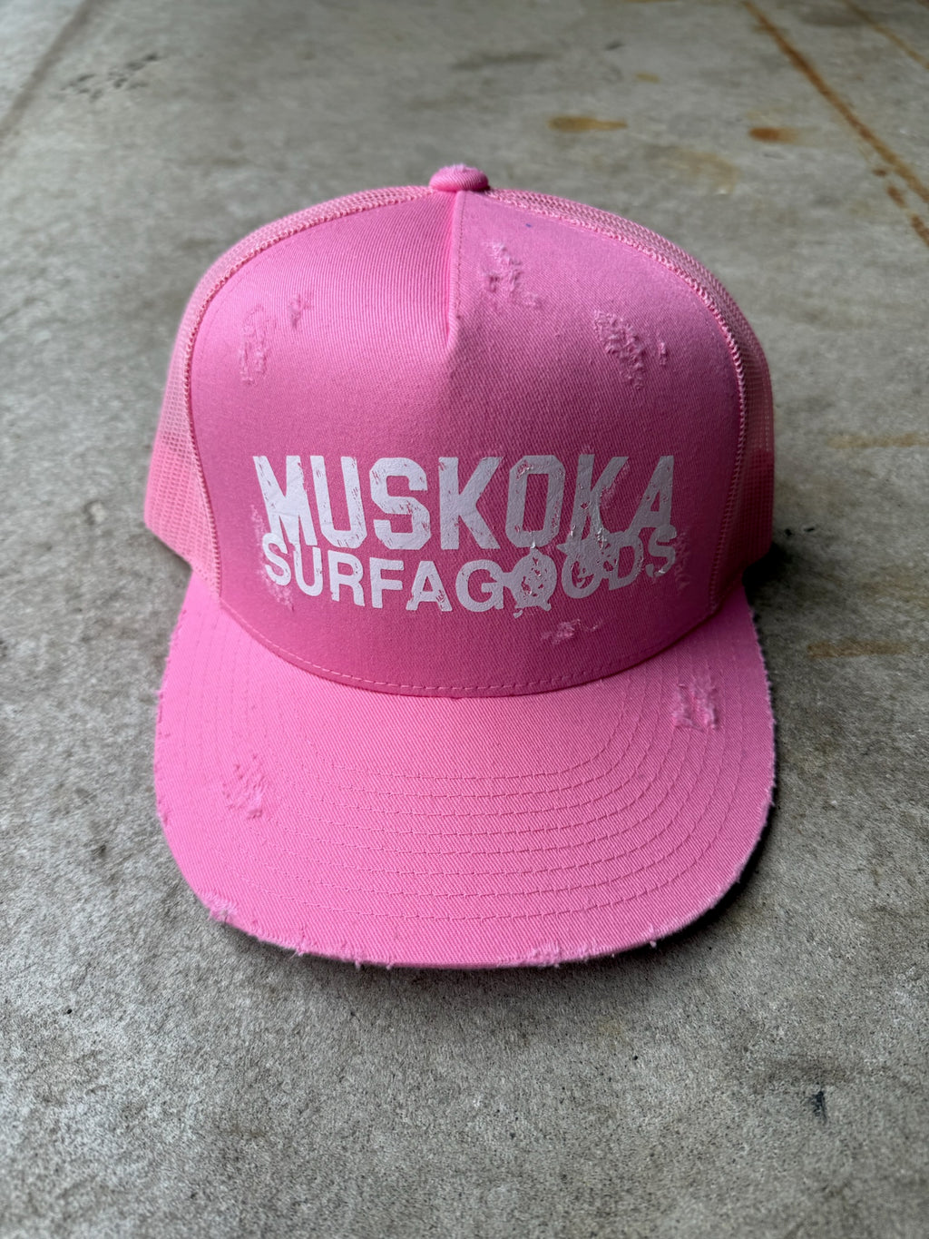 MUSKOKA DISTRESSED SOUVENIR TRUCKER [PINK]