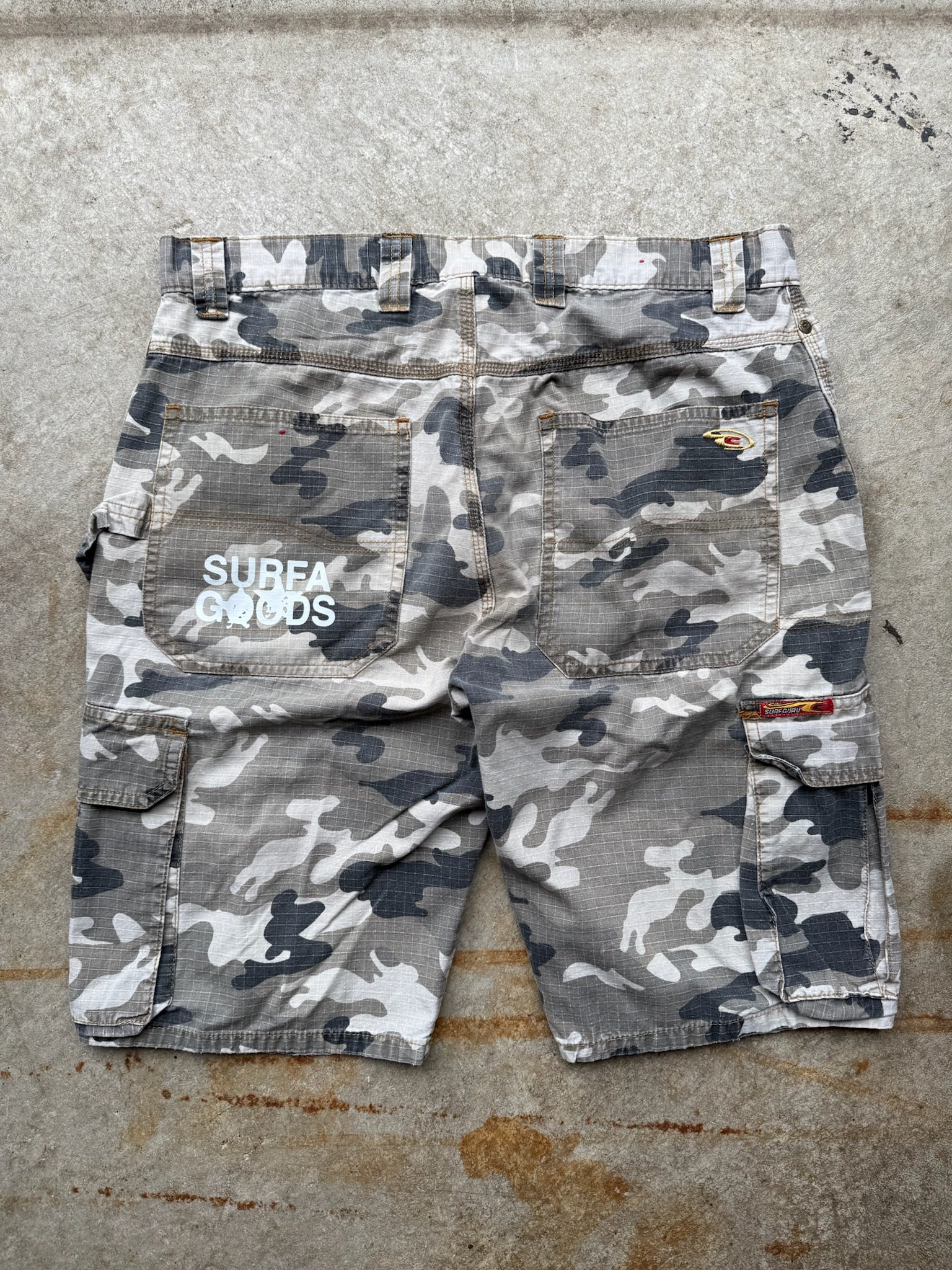 SURFGURU RE-PRINT CAMO SHORTS 1/1 UPCYCLED