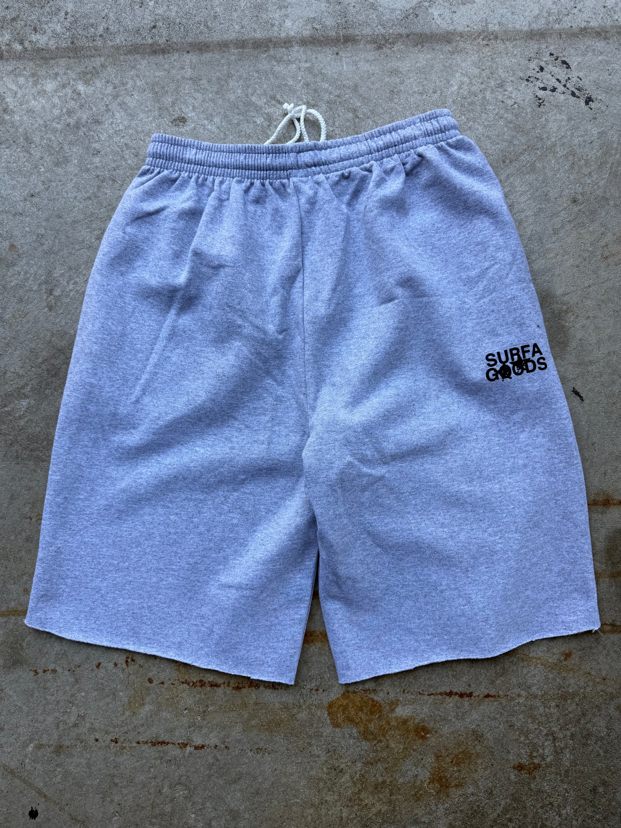 SURFAGOODS ‘SG’ CROPPED SWEATSHORTS